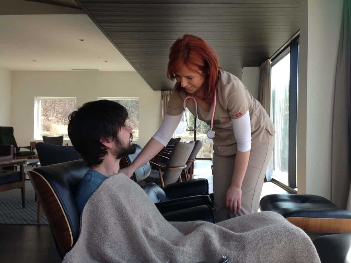 A detox nurse taking care of a patient at Mountainside treatment center in Connecticut.